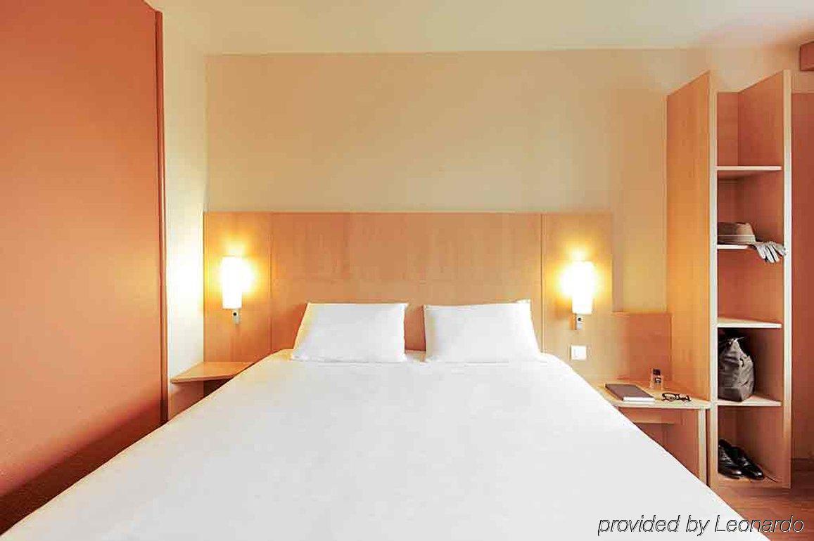 Ibis Poitiers Beaulieu Hotel Exterior photo