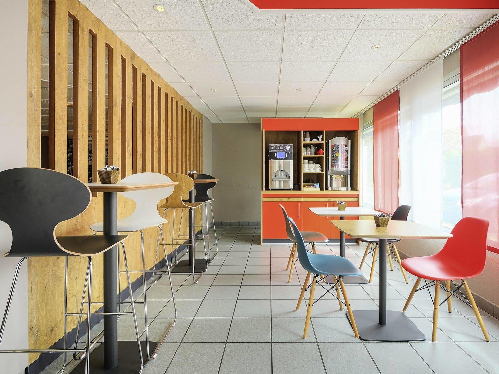 Ibis Poitiers Beaulieu Hotel Exterior photo